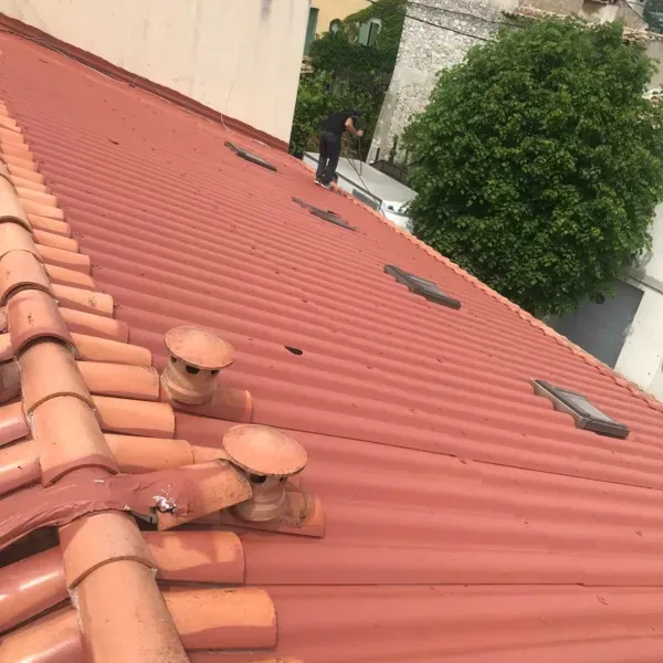 Couvreur près de Lunel