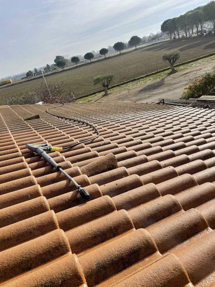 Traitement des tuiles près de Lunel